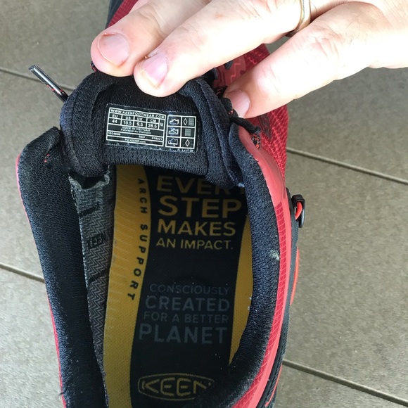 Keen Low Top Hikers - Picture 3 of 7